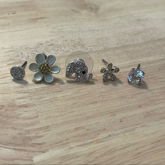 Jewelry - 💕Single earrings with no match 💕 5/$25